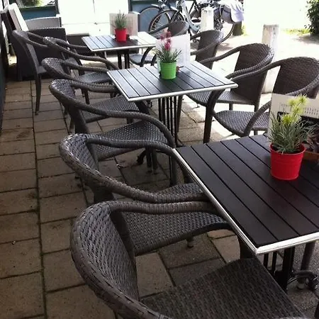 Oda ve Kahvaltı Eten&zo