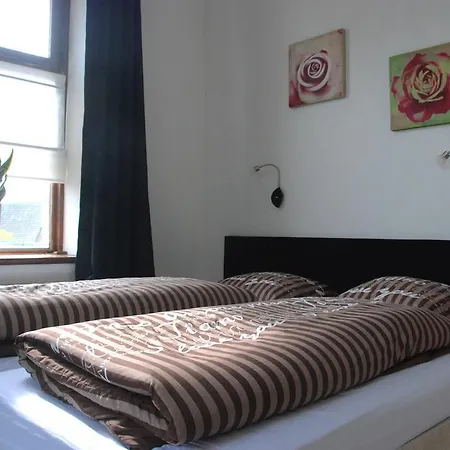 Eten&zo فندق مبيت وإفطار Tienraij