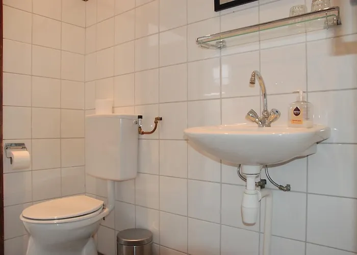 Eten&zo فندق مبيت وإفطار Tienraij